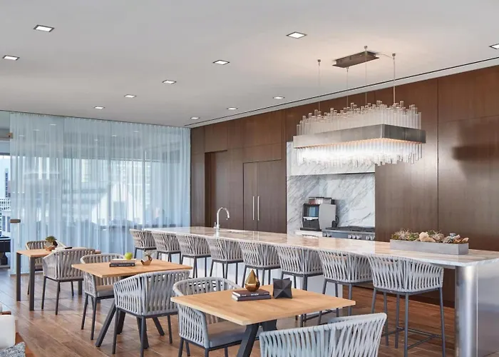 River North 1br W Coffee Shop Gym Nr Chi-972 *