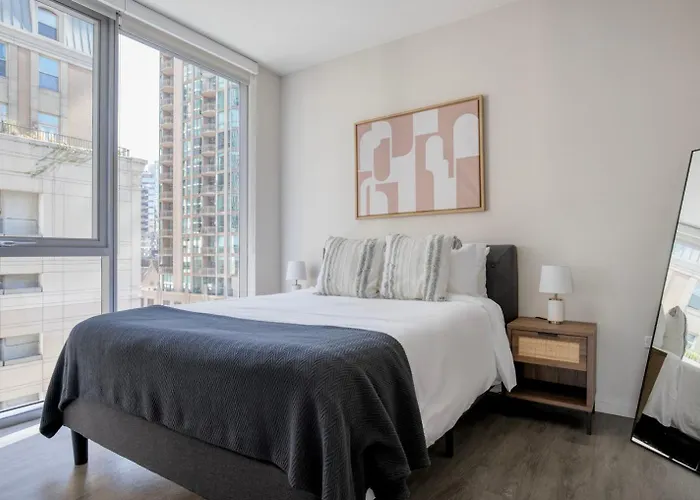 River North 1br W Coffee Shop Gym Nr Chi-972